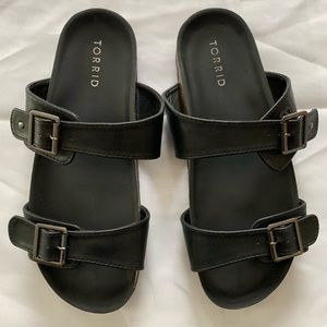 Torrid | Black Faux Leather Slip-On Sandal (WIDE)